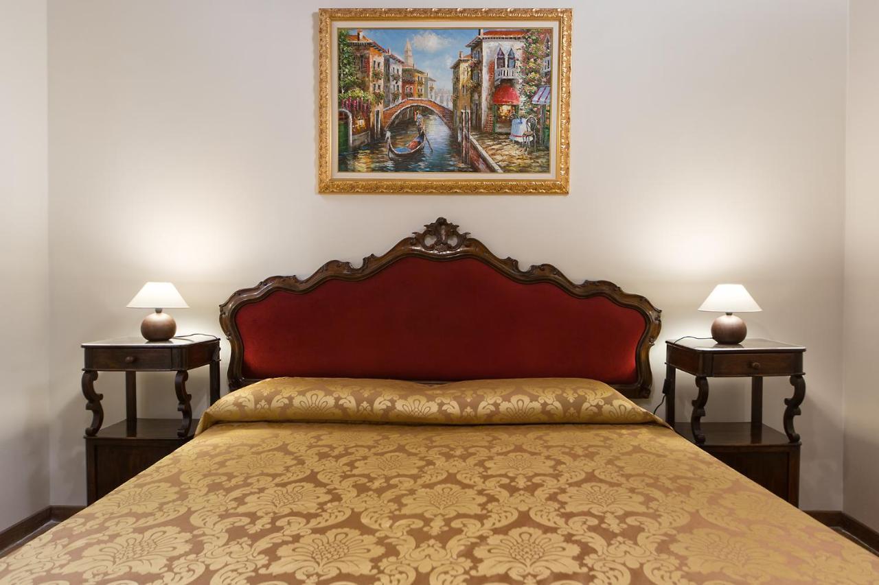At 2 Minutes From San Marco Square Διαμέρισμα Βενετία Εξωτερικό φωτογραφία