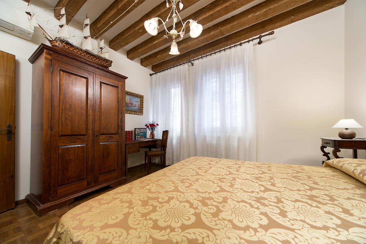 At 2 Minutes From San Marco Square Διαμέρισμα Βενετία Εξωτερικό φωτογραφία