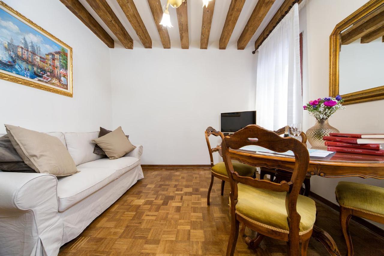 At 2 Minutes From San Marco Square Διαμέρισμα Βενετία Εξωτερικό φωτογραφία